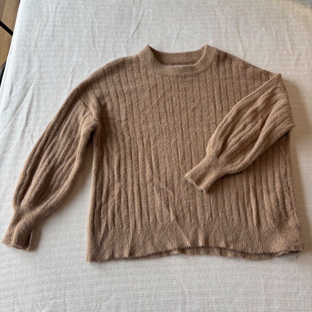 Aerie Womens XS Tan Brown Fuzzy Ribbed Balloon Sleeve Crewneck Sweater GC15XXP